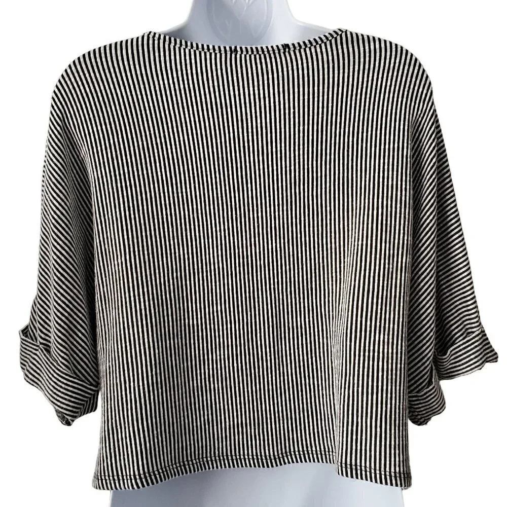 Caution to the Wind Striped Pullover V-Neck Short Sleeve Crop Top Size Medium - Picture 4 of 6